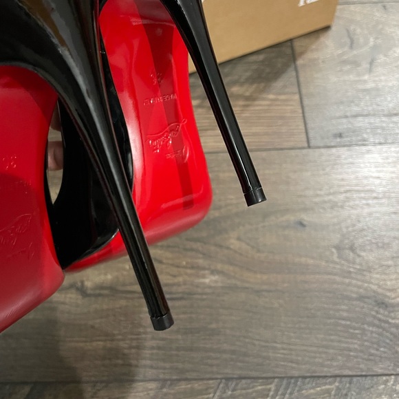 SOLD - 100% Authentic Christian Louboutin So Kate 120mm Heels Size 6/36 - Picture 4 of 4